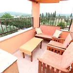 Bartol Apartment