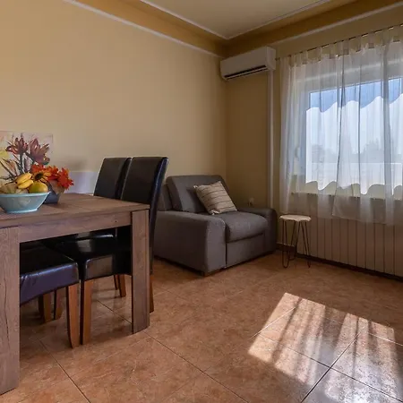 Bartol Apartment