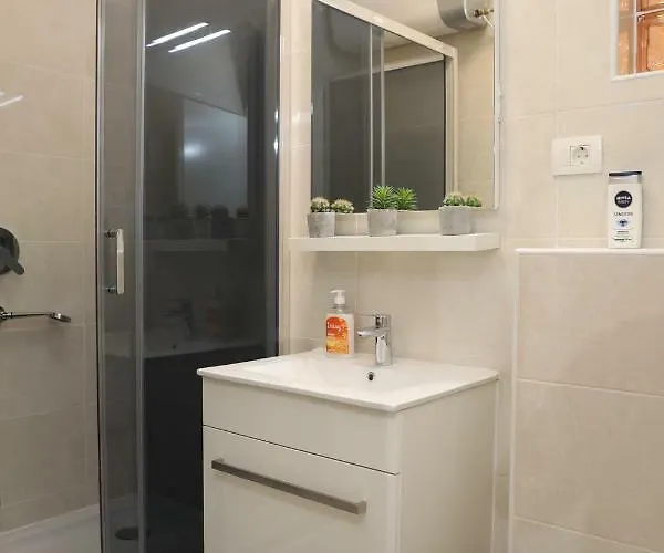 아파트 Bartol 로비니